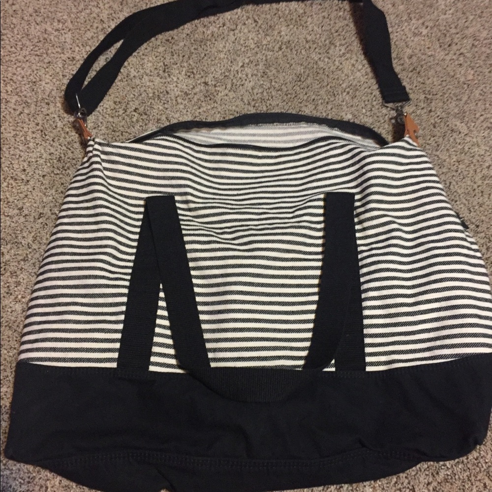 Thirty-One Retro Metro Weekender bag